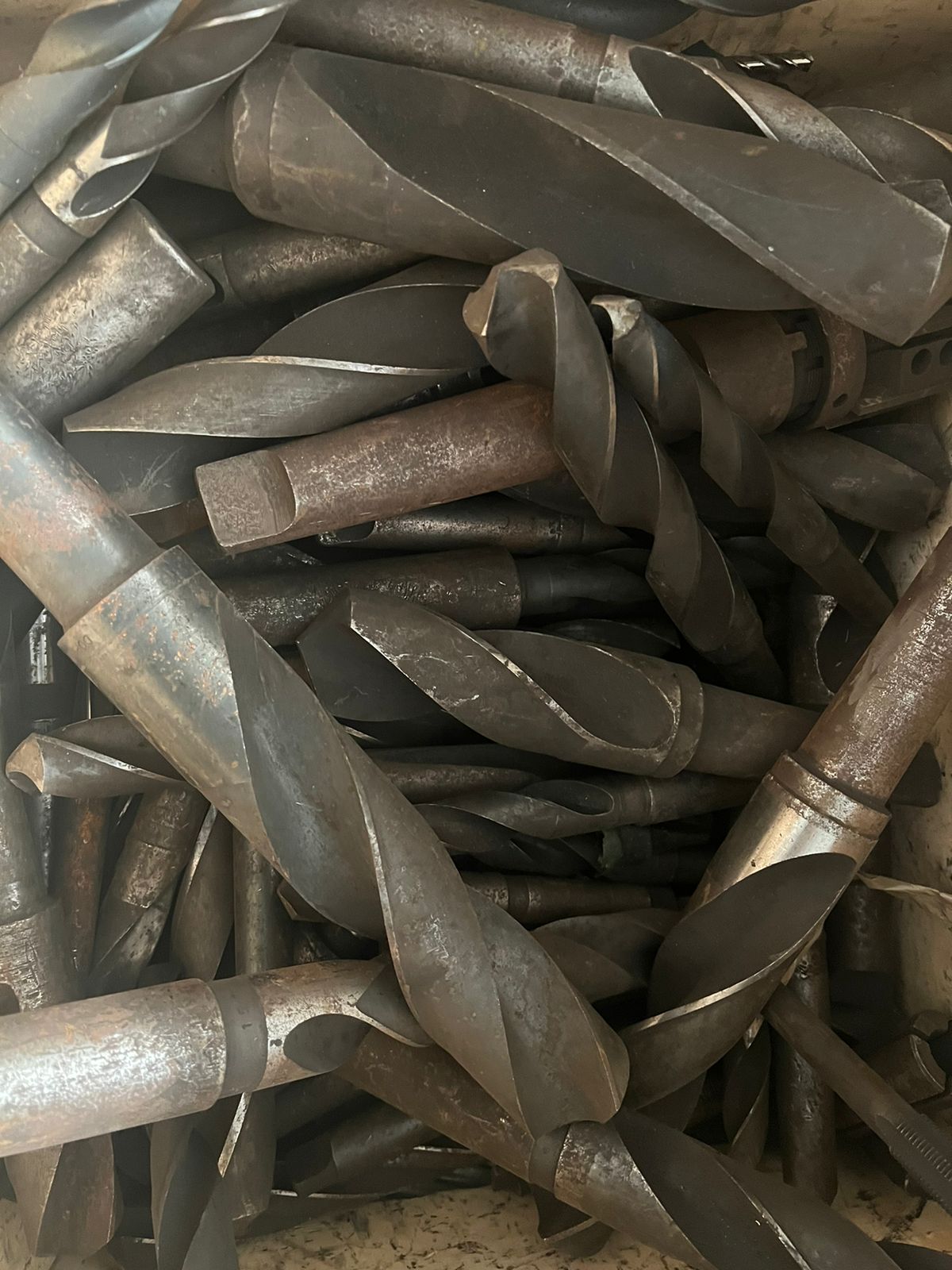 JL06-brocas_para_metal_