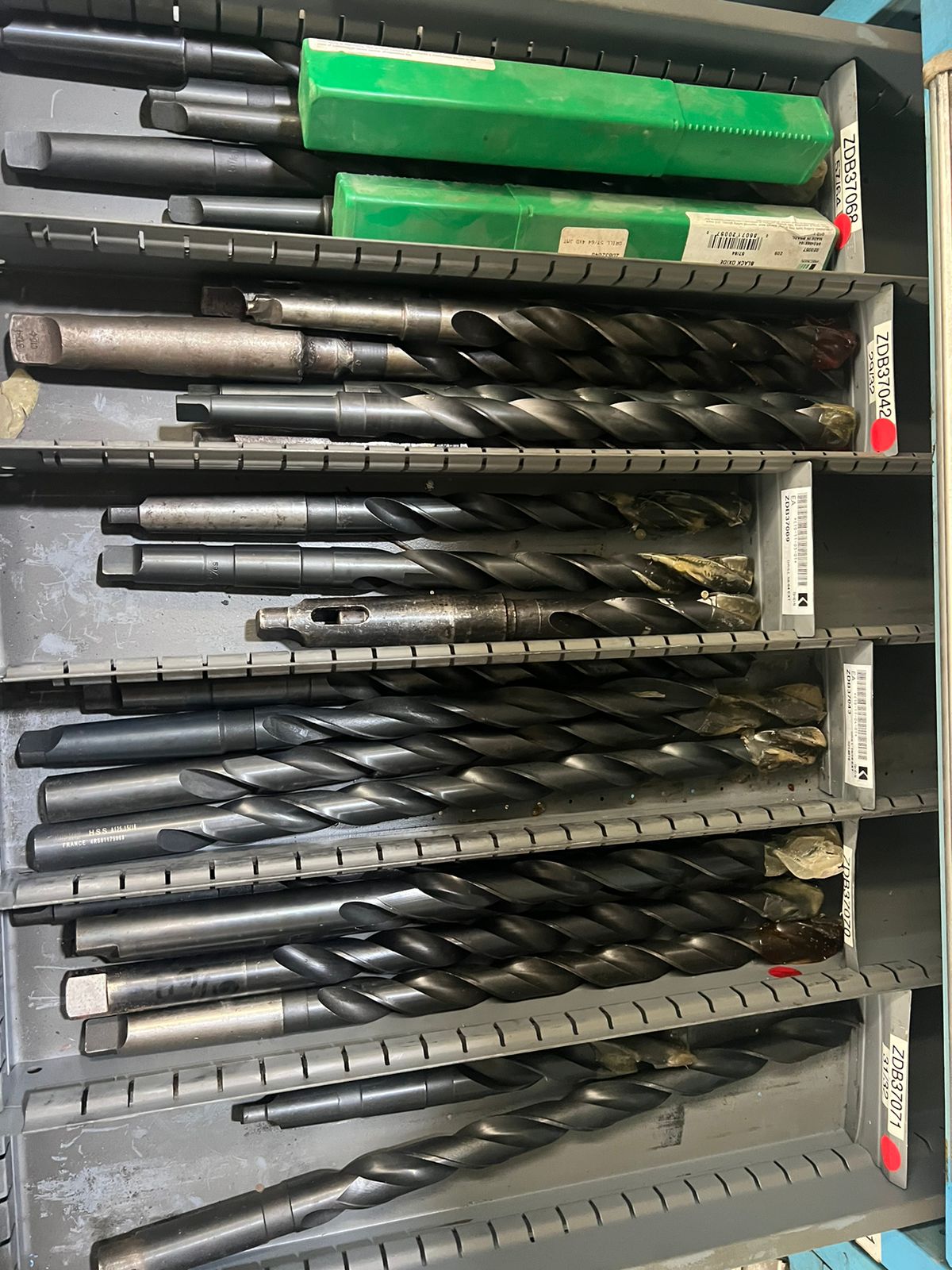 JL06-brocas_para_metal_